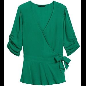 Banana Republic Ecovero Hula Green Wrap Top Size S NWOT
